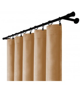 Sametový závěs s řasící páskou 